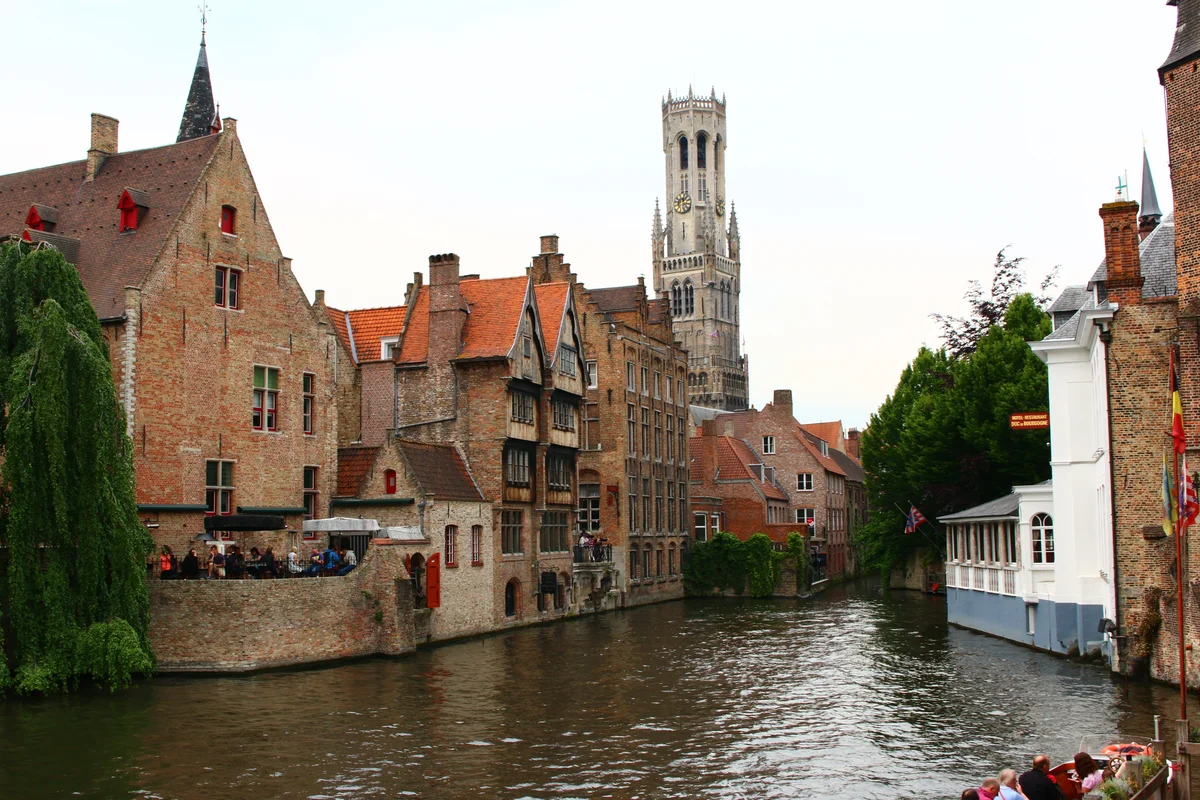 Amsterdam: Bruges Guided Tour - with Boat (SIC Basis)