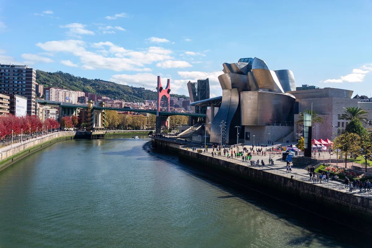 Bilbao: Guggenheim Museum Guided Visit (Shared Basis)