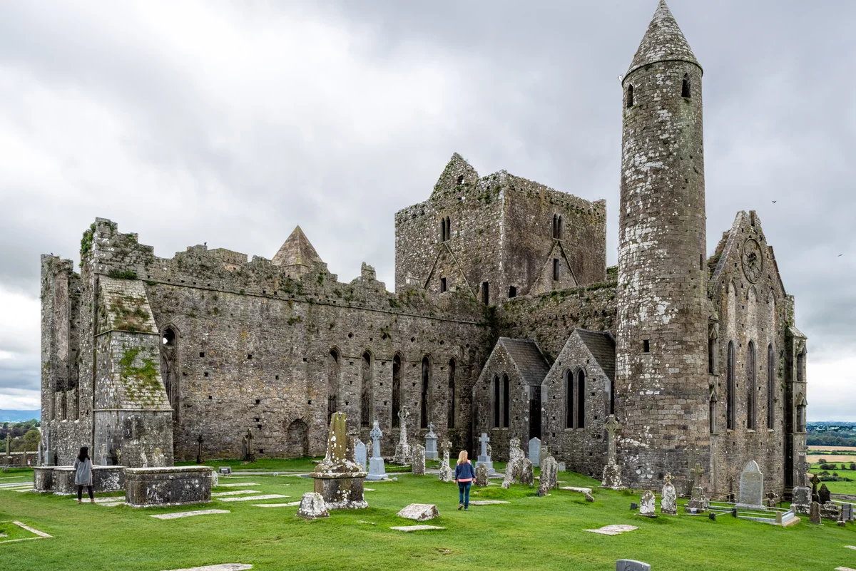 Dublin: Blarney, Rock of Cashel and Cahir Castles Tour (SIC Basis)