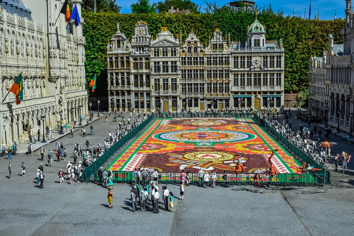 Brussels: Guided Walking Tour (Shared Basis)