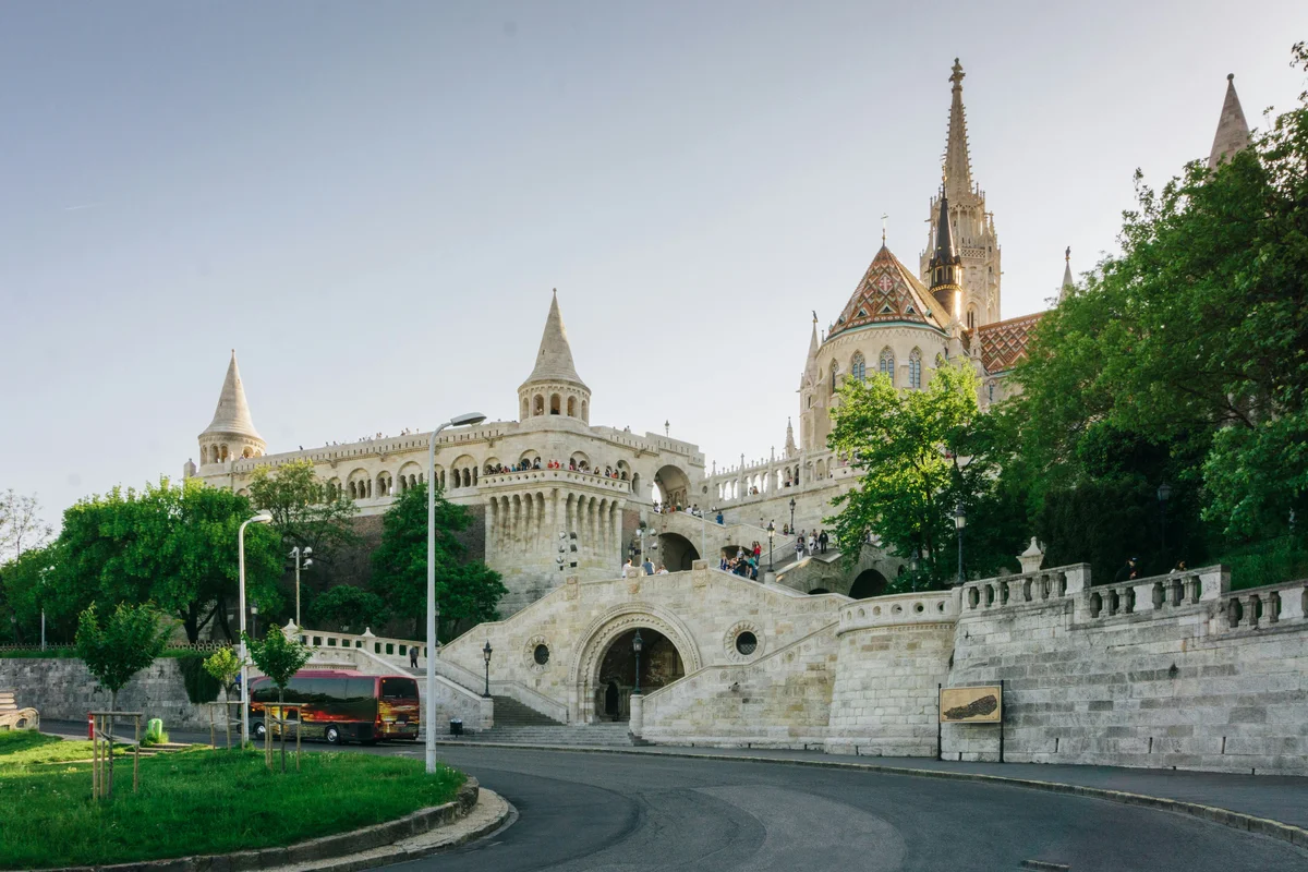 Vienna: Budapest Guided Day Tour (SIC Basis)