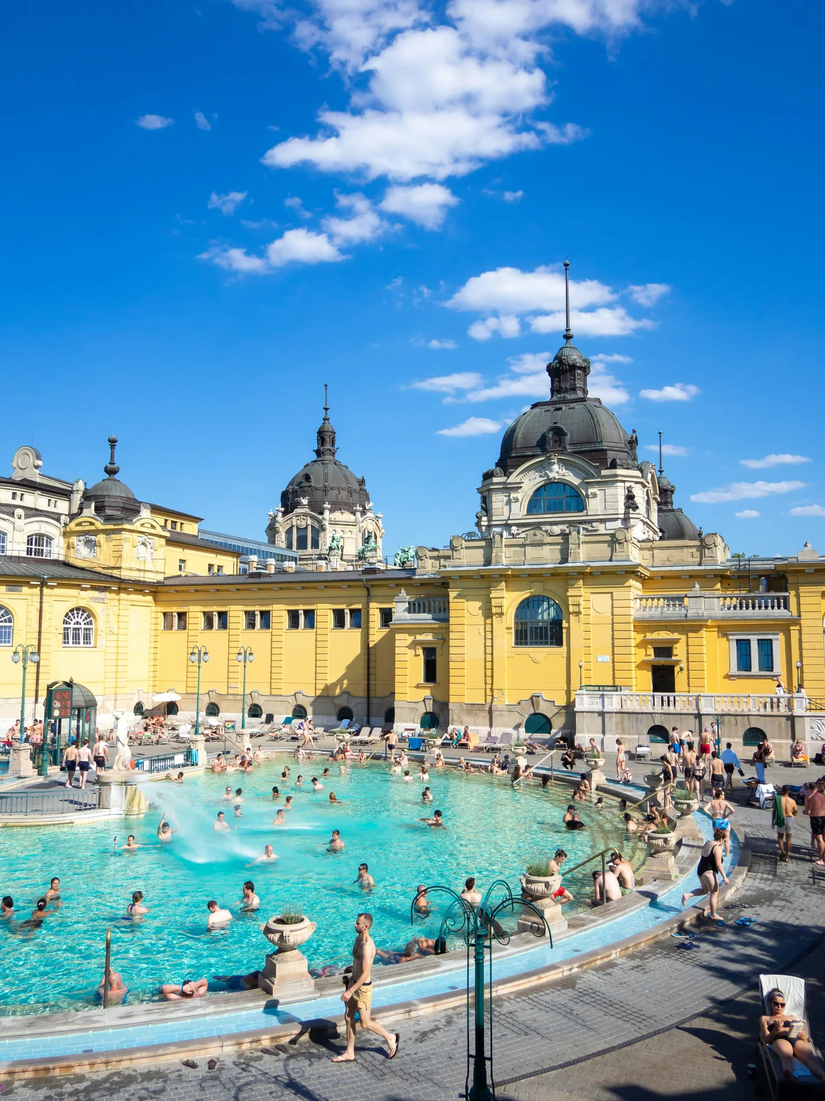 Budapest: Szechenyi Spa Weekday Pass with Private Cabin