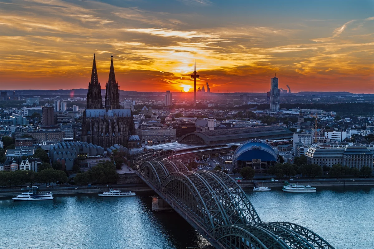 Cologne: Old Town Walking Tour (Shared Basis)