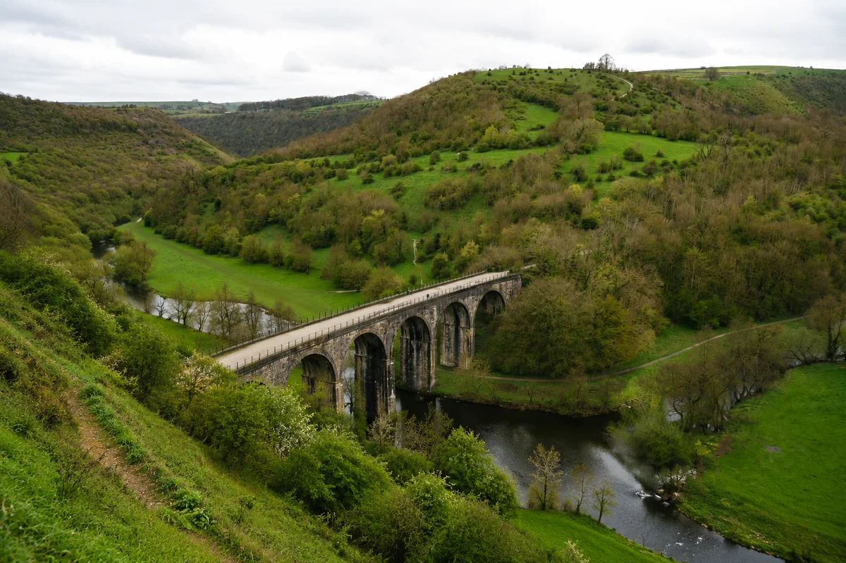 Manchester: Derbyshire and Peak District Day Trip (SIC Basis)
