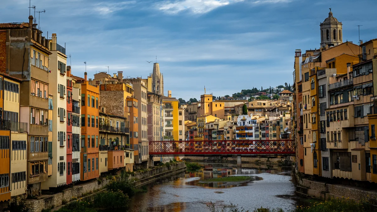 Girona: Small Group Walking Tour (Shared Basis)