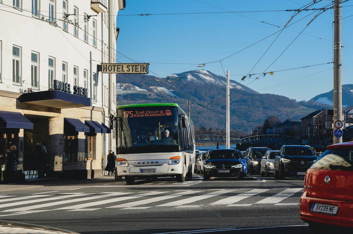 Salzburg: 24-Hour Hop-on Hop-off City Tour (SIC Basis)