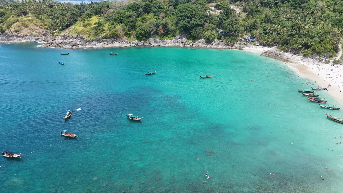Hvar: Blue Cave, Green Cave & 5 Islands Speedboat Tour (Shared Basis)