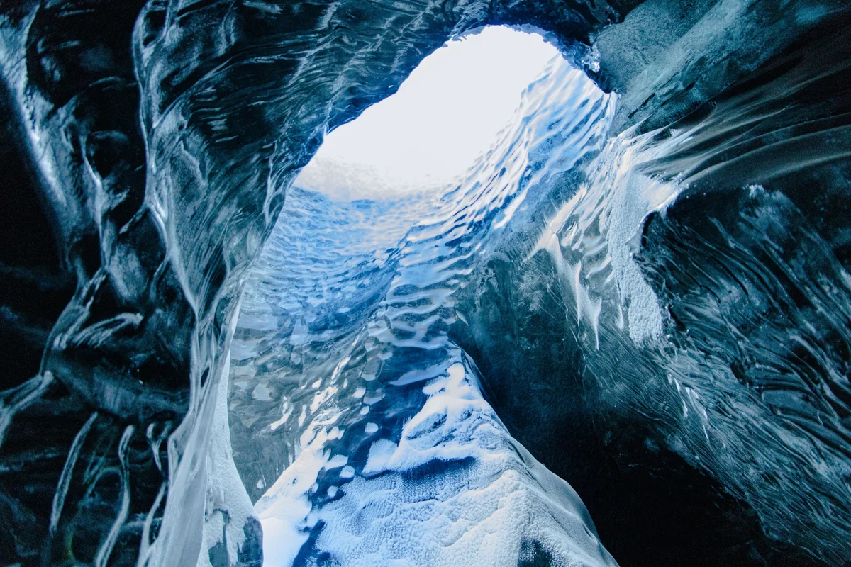 Jokulsarlon: Crystal Ice Cave Super Jeep Tour (Shared Basis)