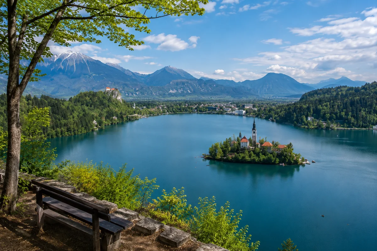 Ljubljana: Lake Bled and Bohinj Trip with Vintgar Gorge (SIC Basis)