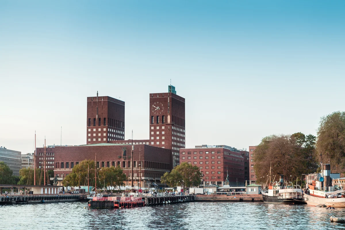 Oslo: Norwegian Food Tour and City Walk (Shared Basis)