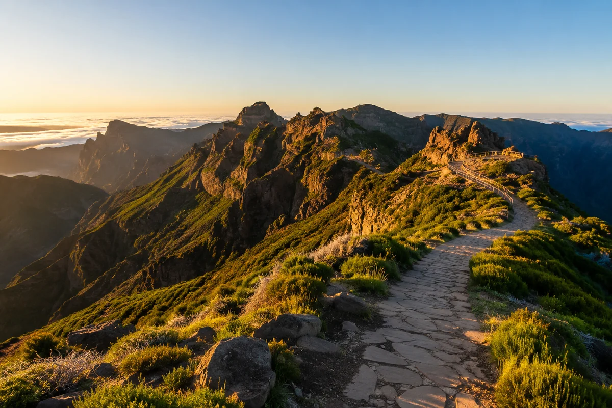 Madeira: Pico do Arieiro Sunrise Hiking Tour (SIC Basis)
