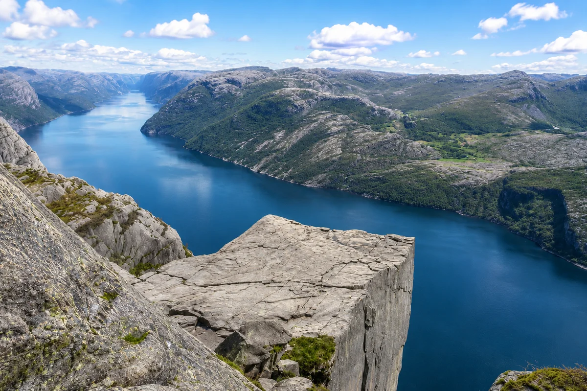Stavanger: Preikestolen Hike Tour (SIC Basis)