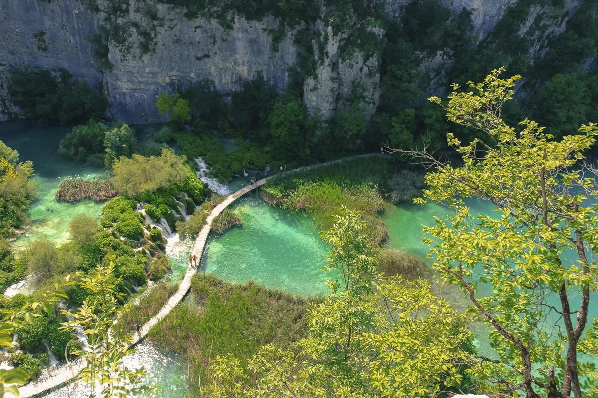 Split: Plitvice Lakes Guided Tour with Entry Tickets (SIC Basis)