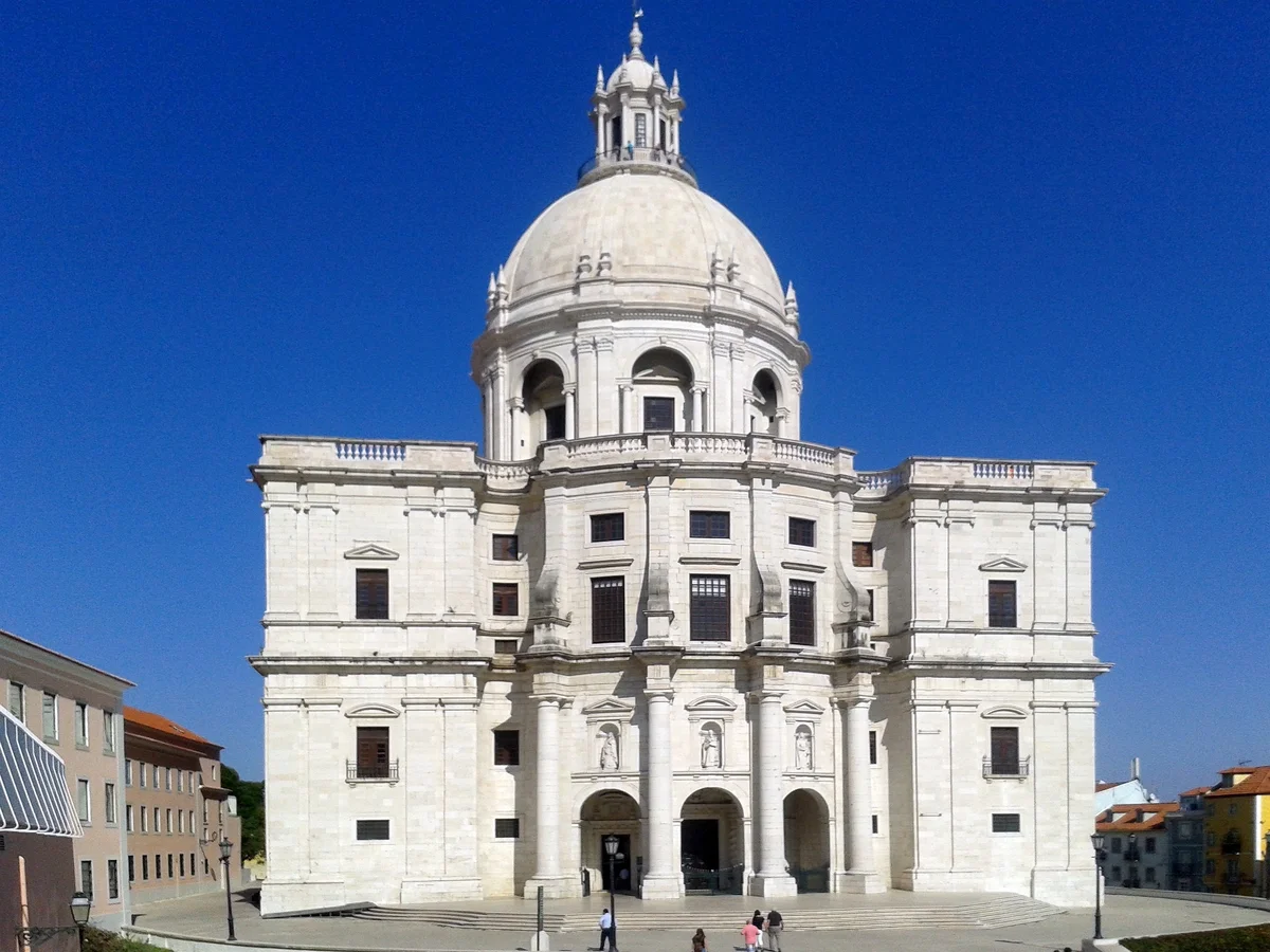 Lisbon: Old Town Tuk Tuk Tour (Shared Basis)