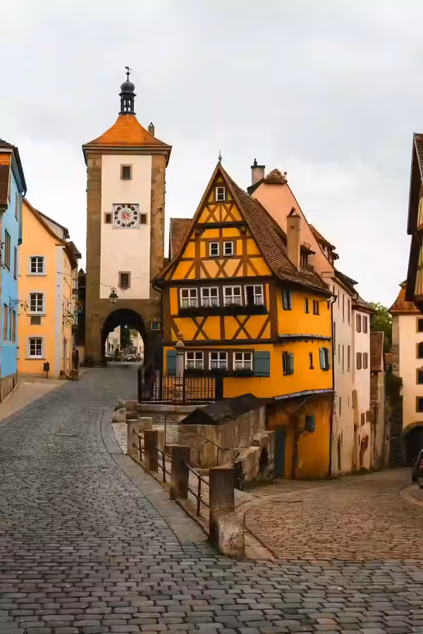 Grand Europe Family Discovery: Netherlands, France, Switzerland, Germany, Austria & Italy (12N/13D)